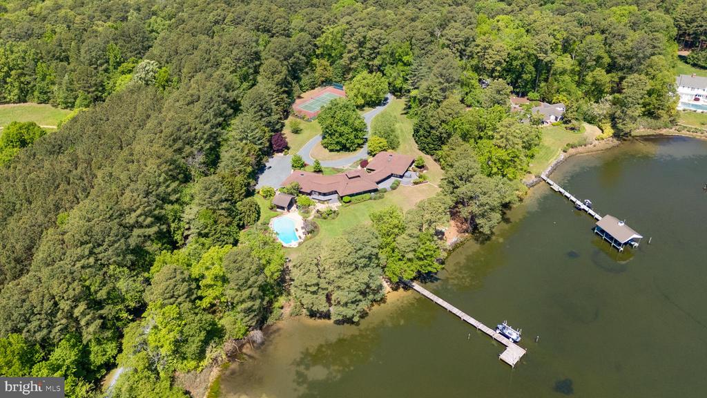 6906 TRAVELERS REST CIRCLE