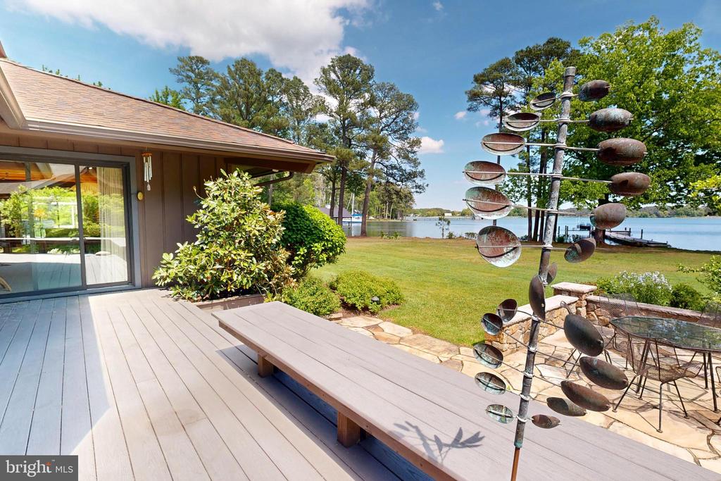 6906 TRAVELERS REST CIRCLE
