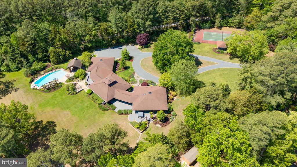 6906 TRAVELERS REST CIRCLE