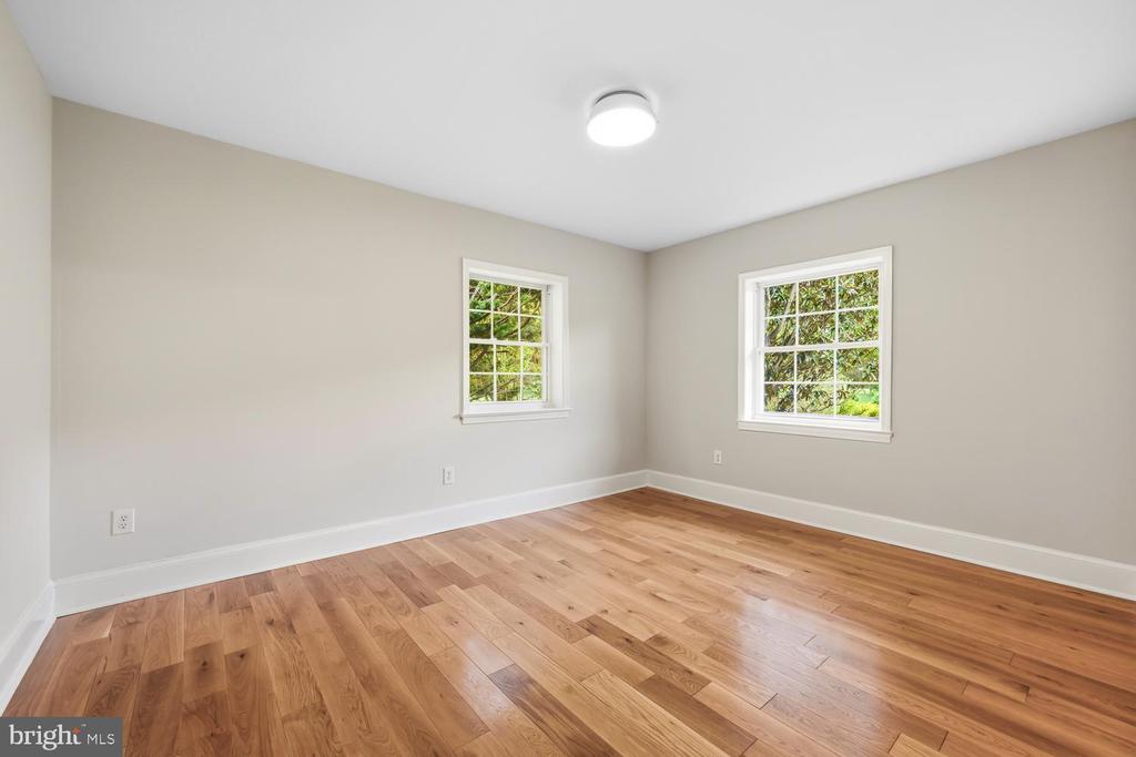 6524 OXFORD ROAD