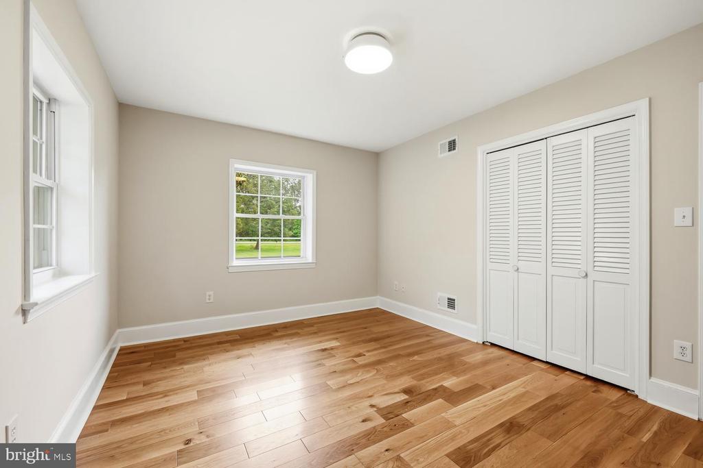 6524 OXFORD ROAD