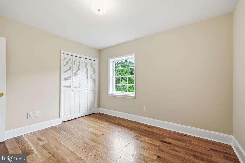 6524 OXFORD ROAD