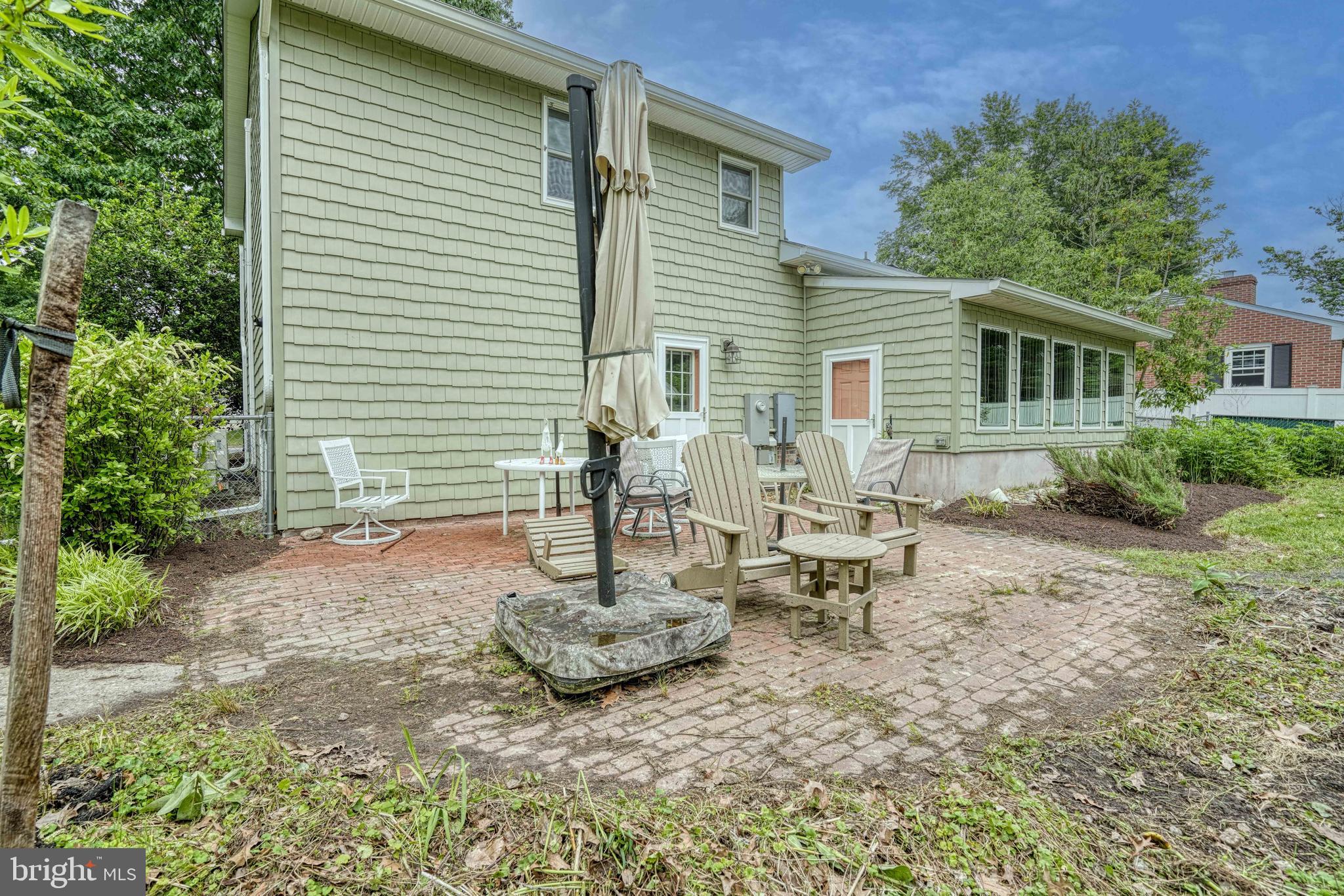 504 BAINBRIDGE PLACE