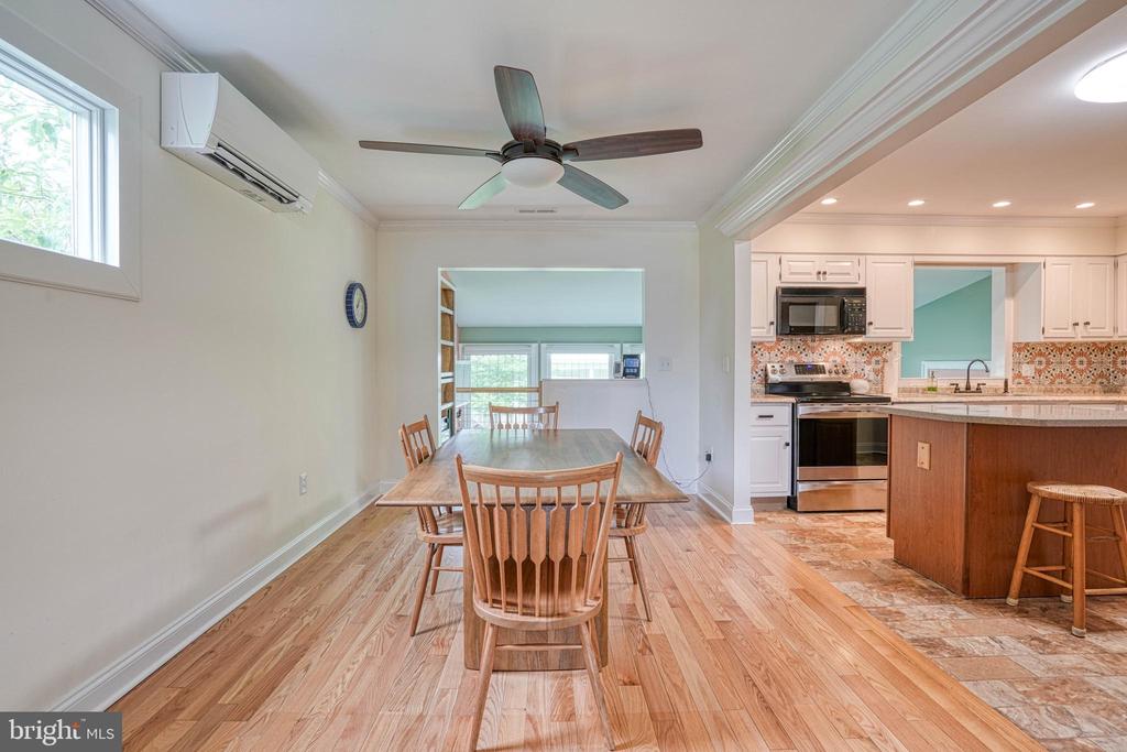 504 BAINBRIDGE PLACE