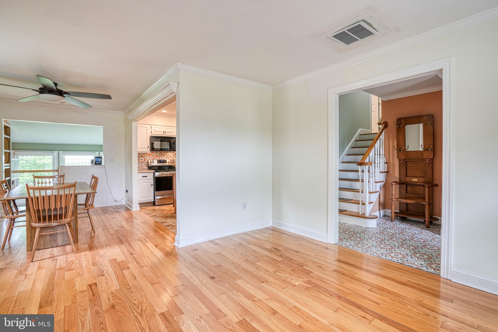 504 BAINBRIDGE PLACE