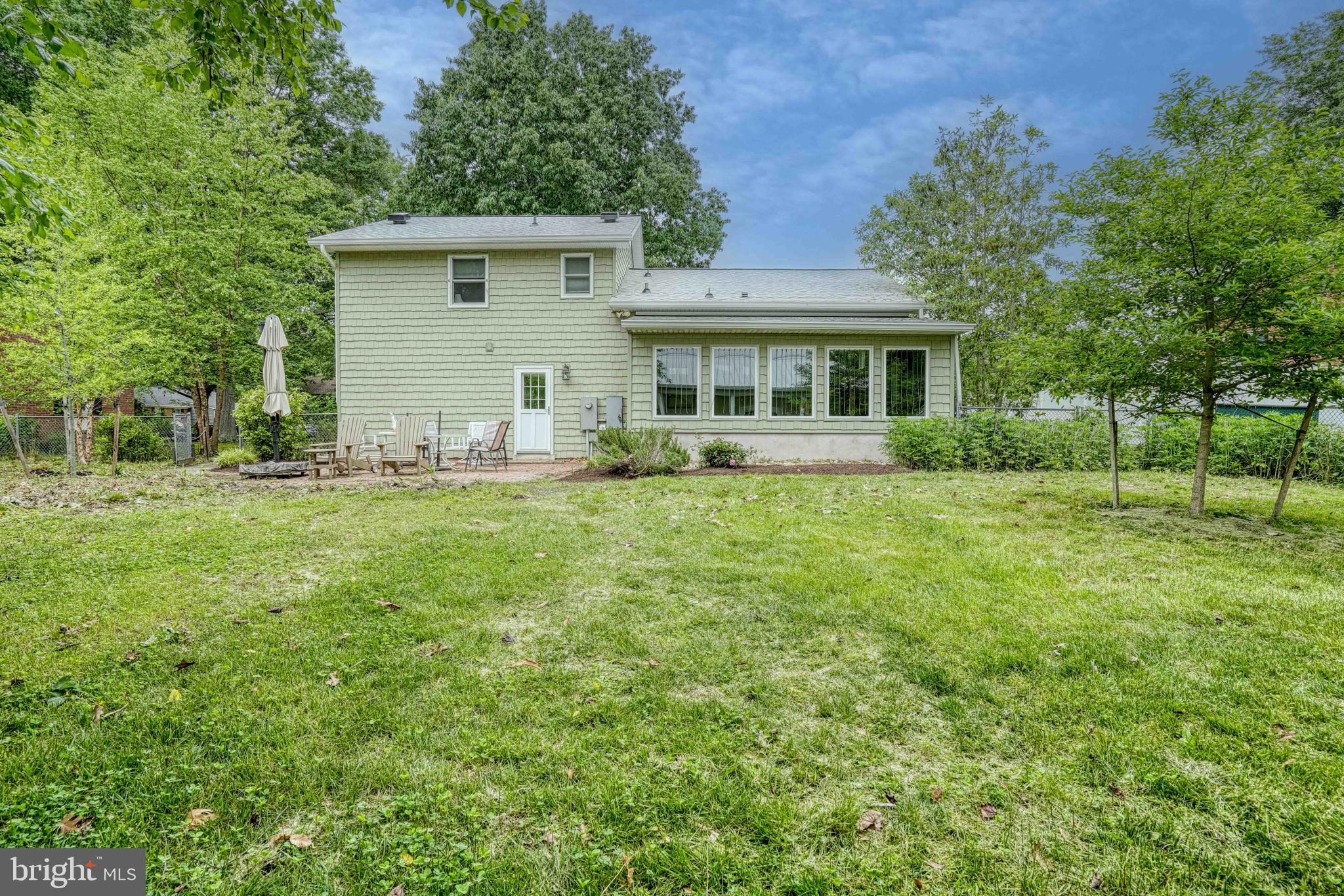504 BAINBRIDGE PLACE