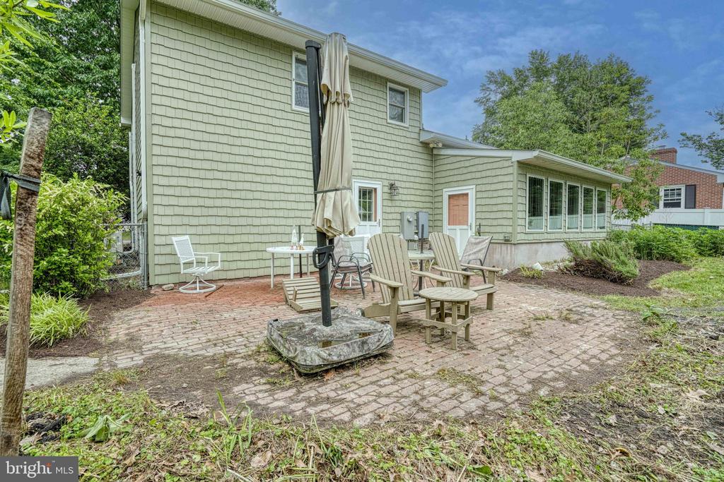 504 BAINBRIDGE PLACE