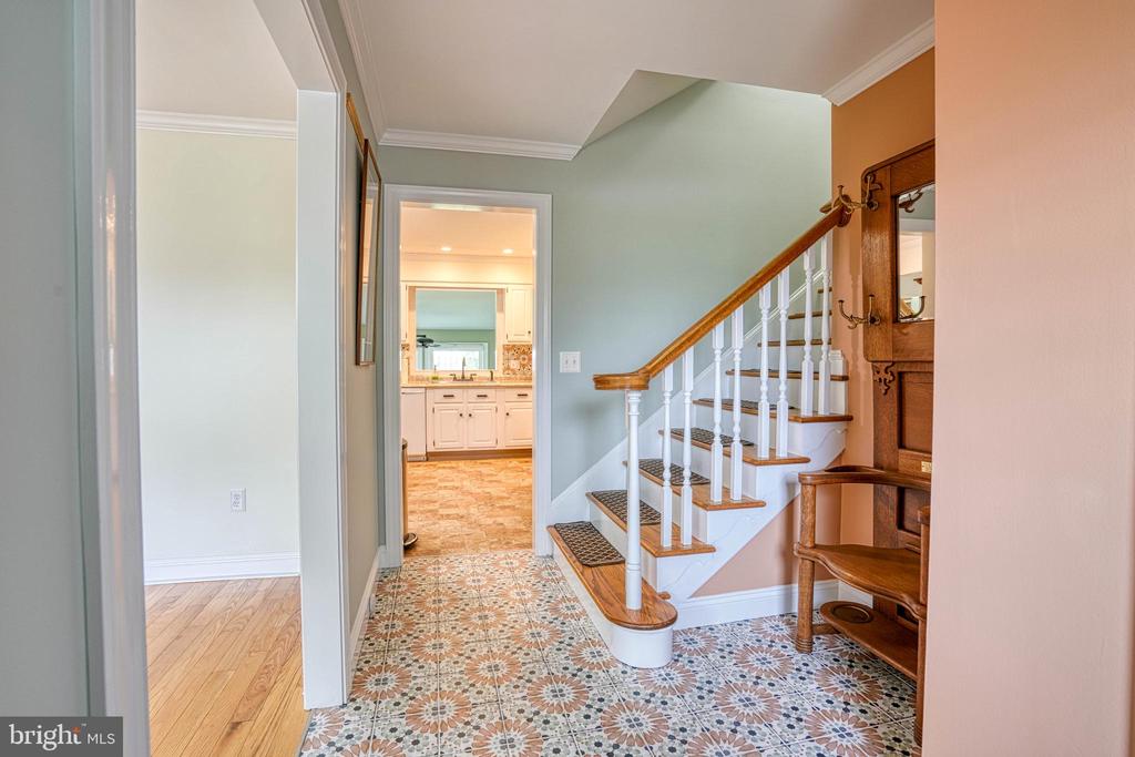 504 BAINBRIDGE PLACE