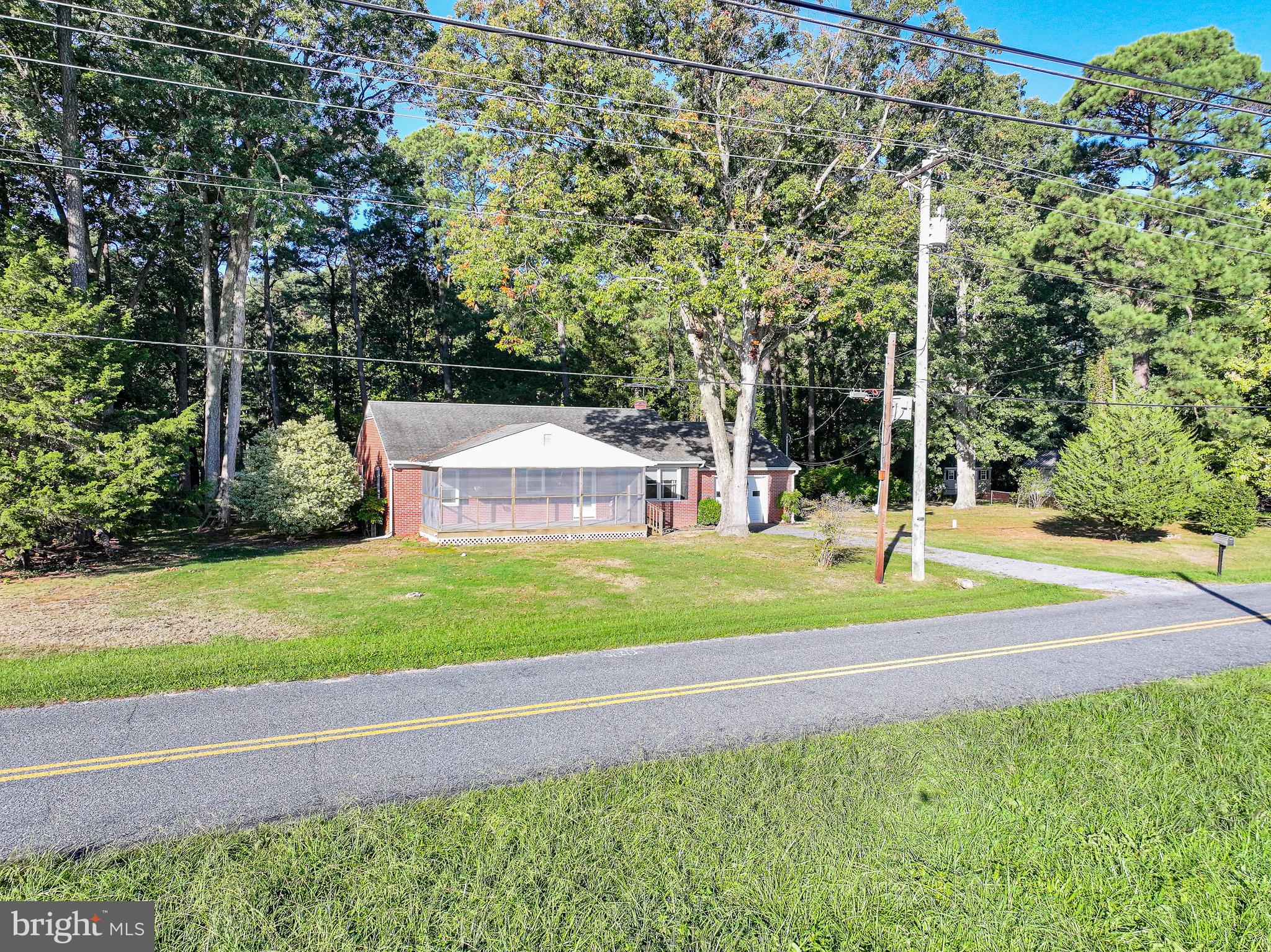 7612 SHERWOOD ROAD
