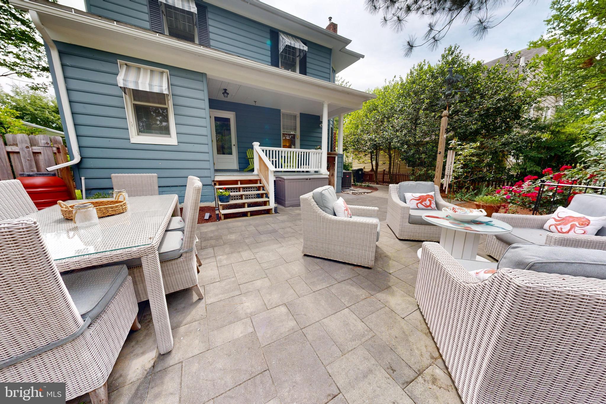 229 S AURORA STREET