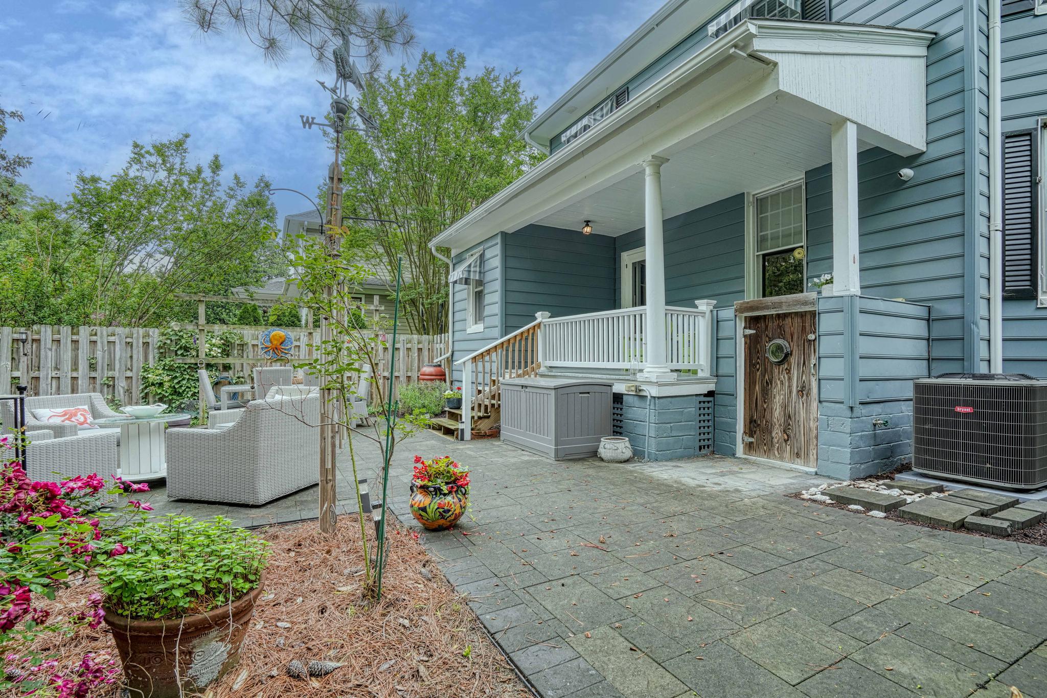 229 S AURORA STREET