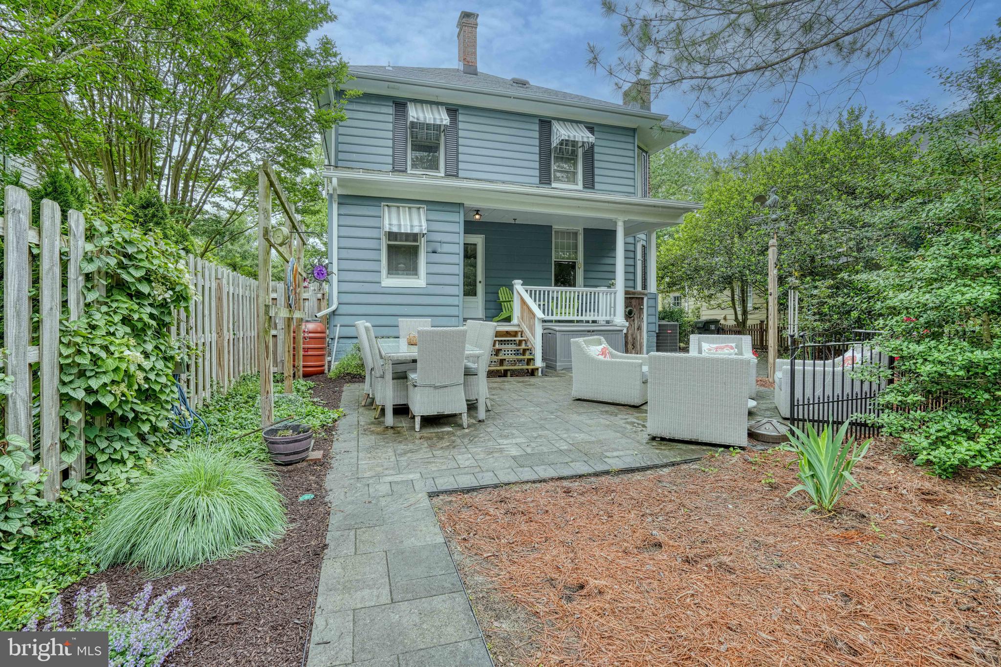 229 S AURORA STREET