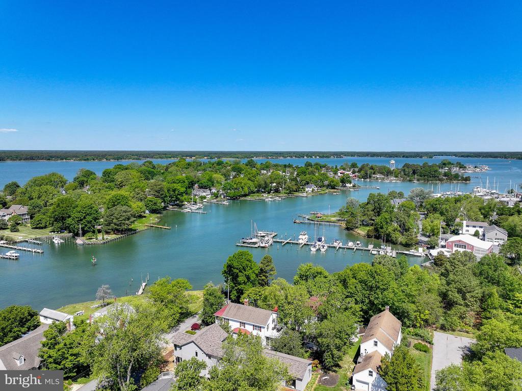 102 JACKS POINT ROAD
