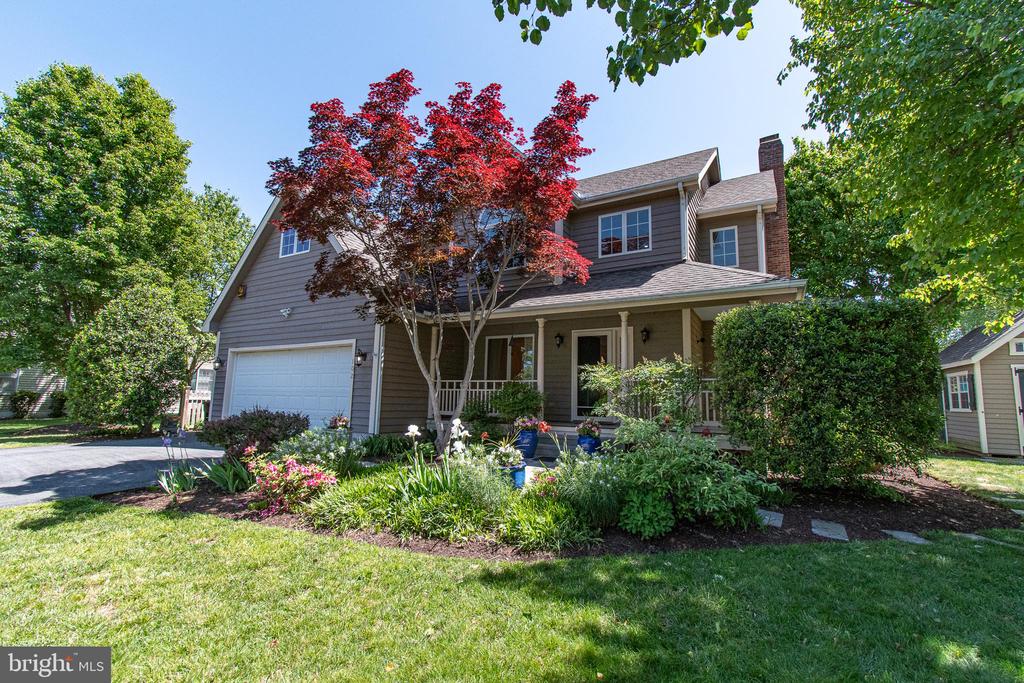 102 JACKS POINT ROAD