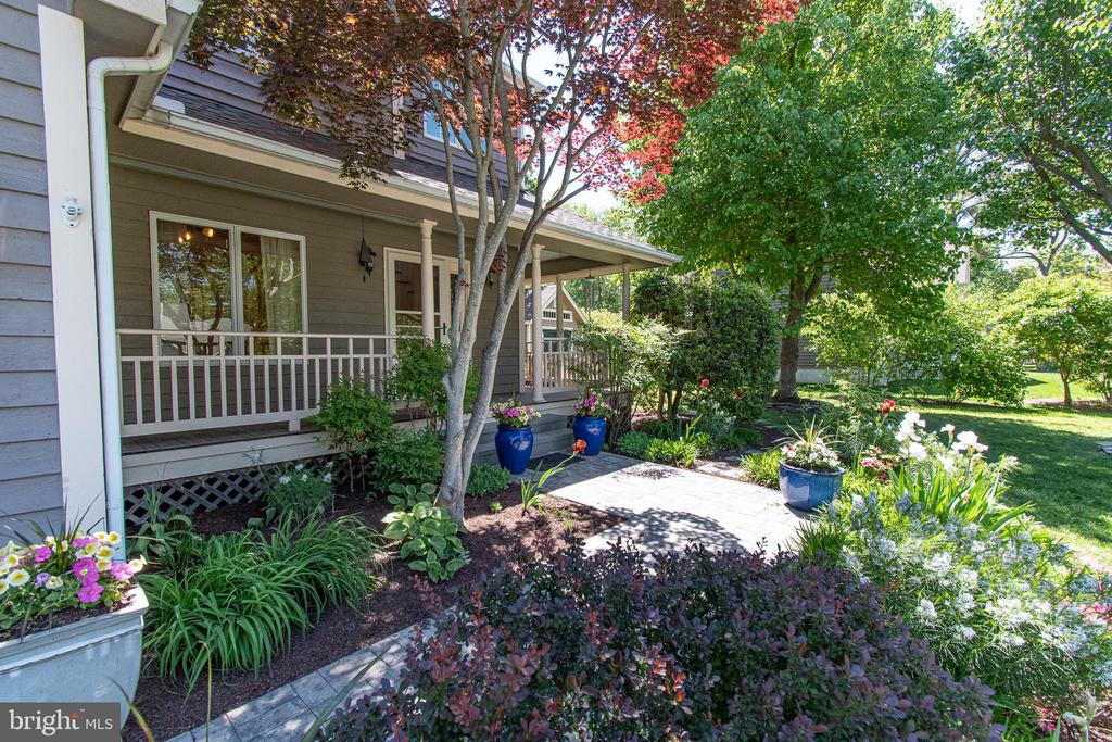 102 JACKS POINT ROAD