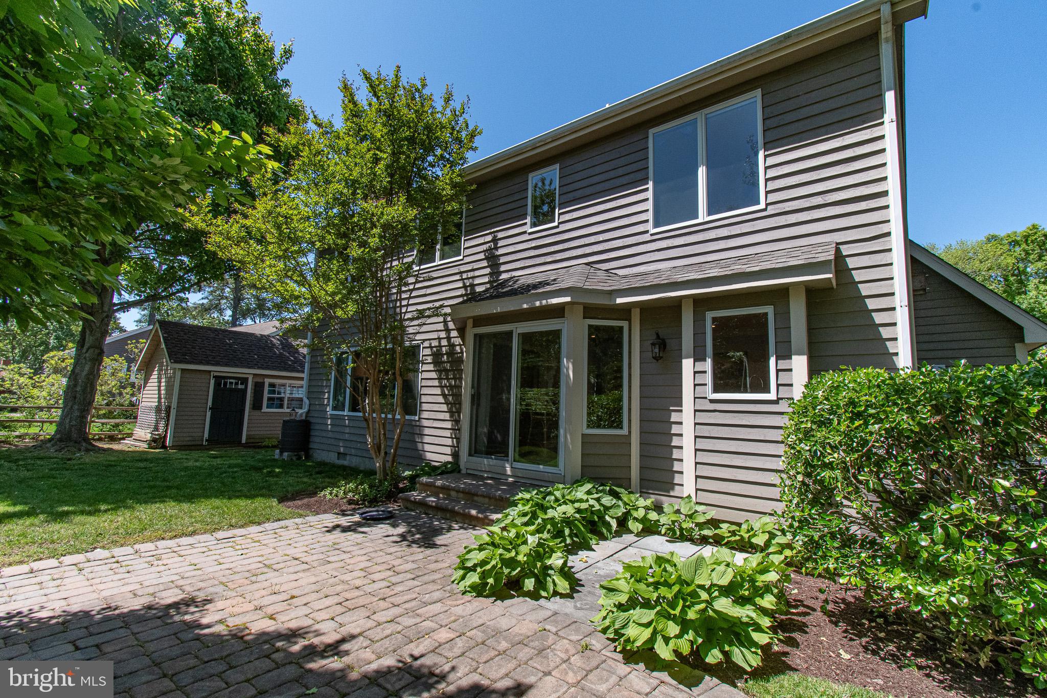 102 JACKS POINT ROAD