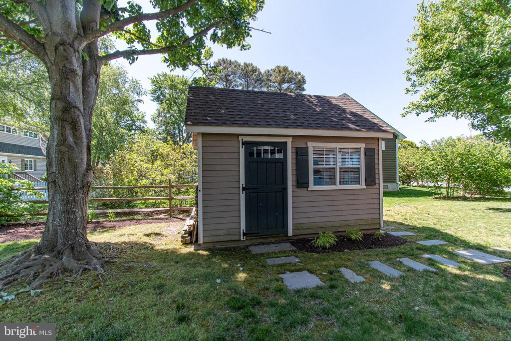 102 JACKS POINT ROAD