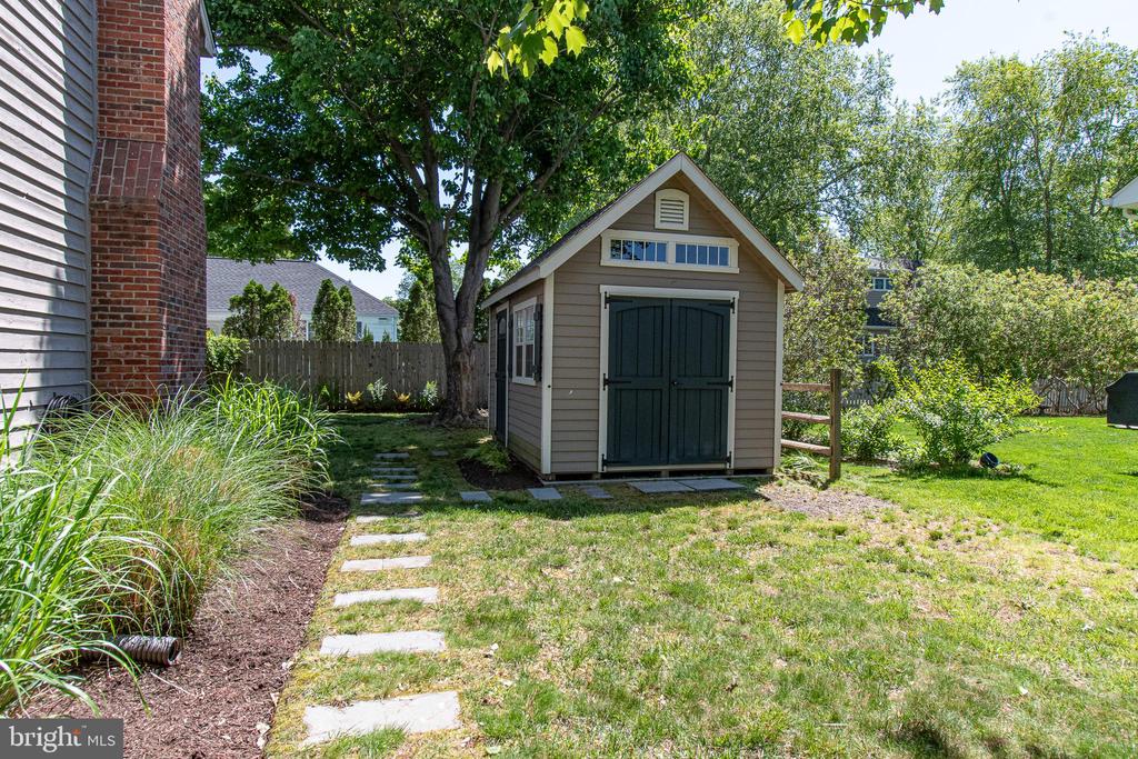 102 JACKS POINT ROAD