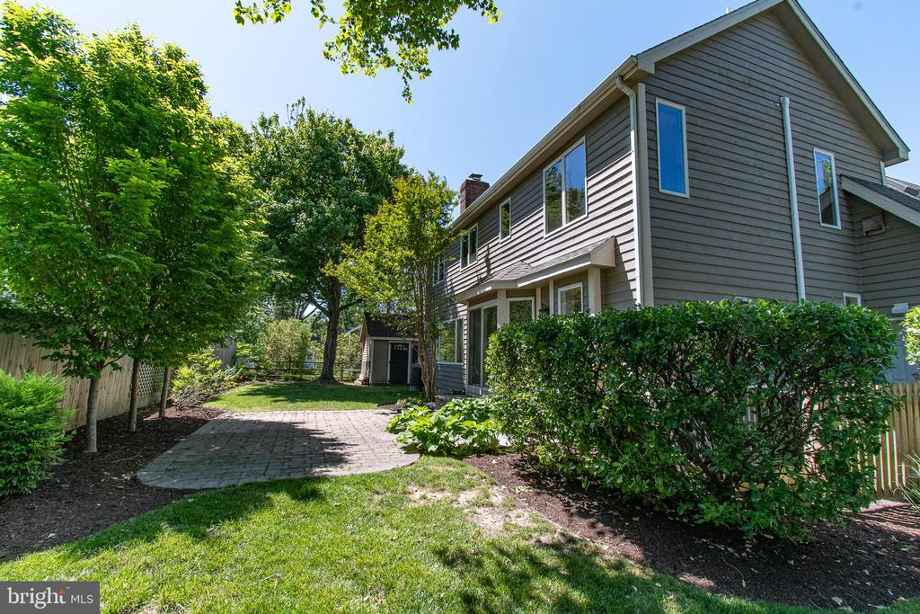 102 JACKS POINT ROAD