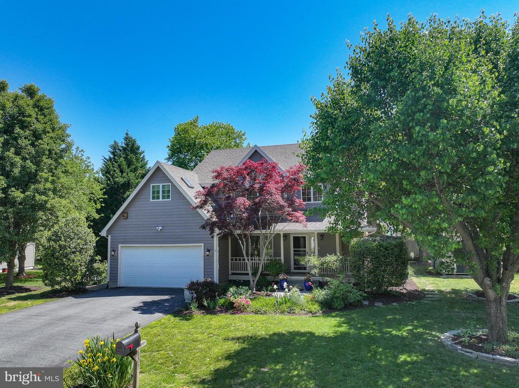 102 JACKS POINT ROAD