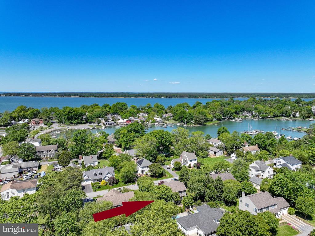 102 JACKS POINT ROAD