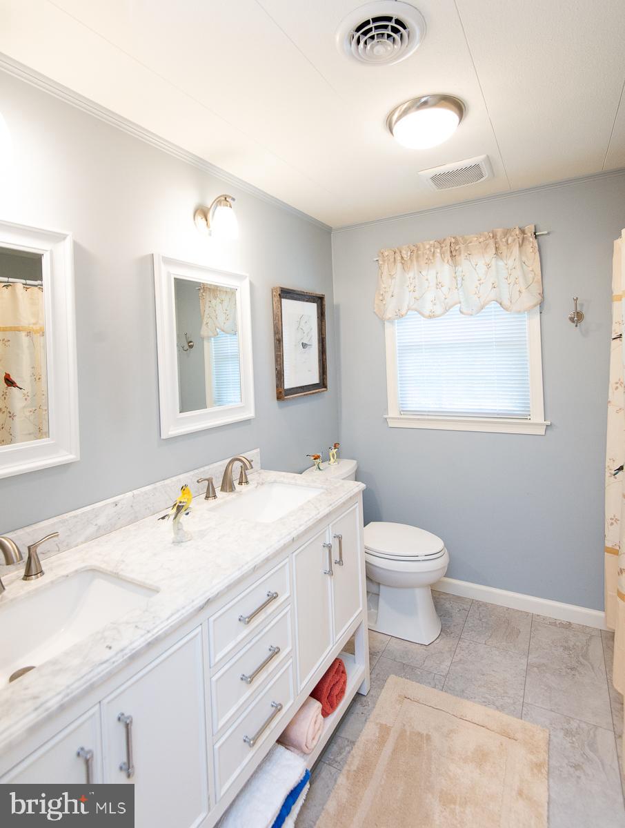 412 SALMON AVE