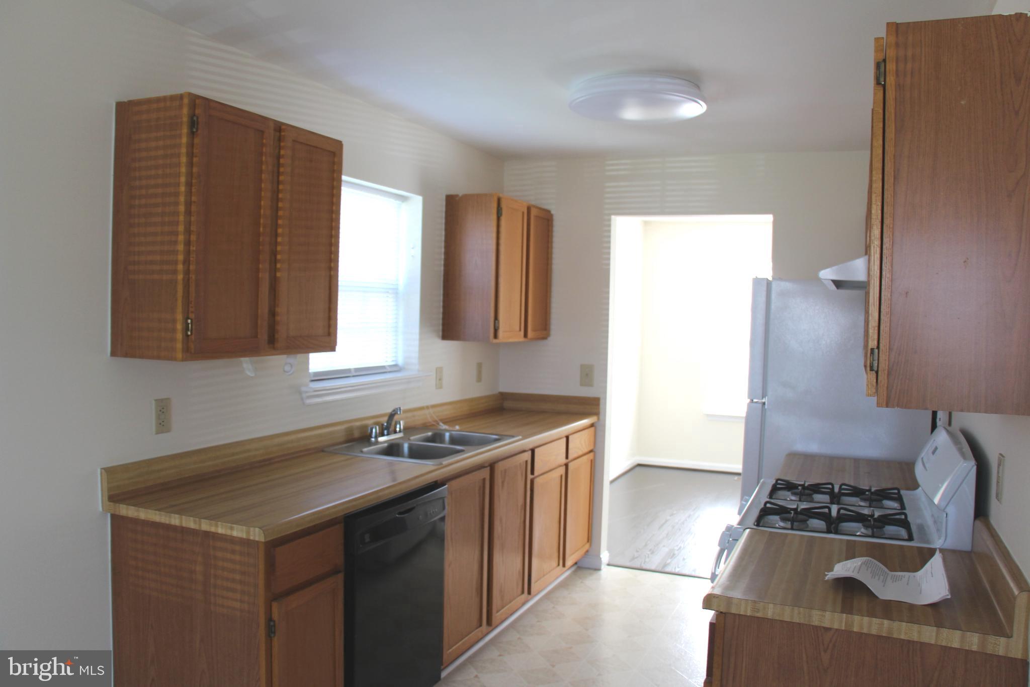 8638 CHESTER COURT