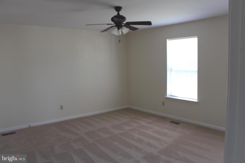8638 CHESTER COURT