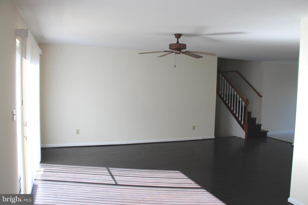 8638 CHESTER COURT
