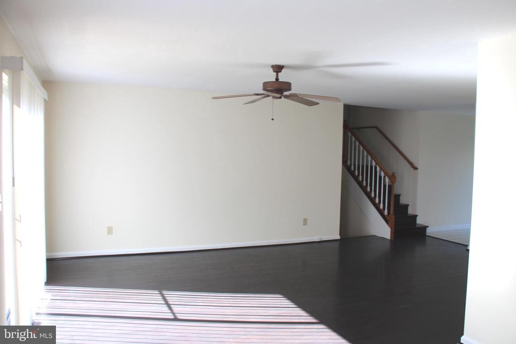 8638 CHESTER COURT