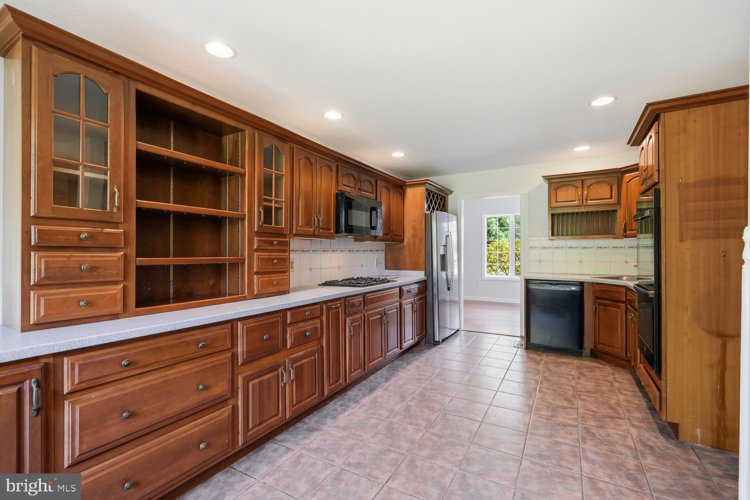 9251 MALLARD POINT COURT