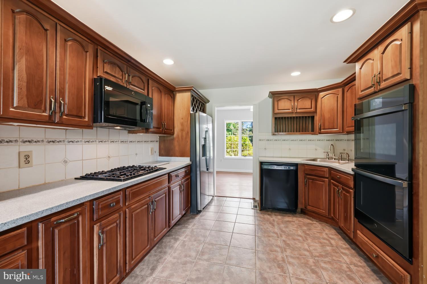 9251 MALLARD POINT COURT