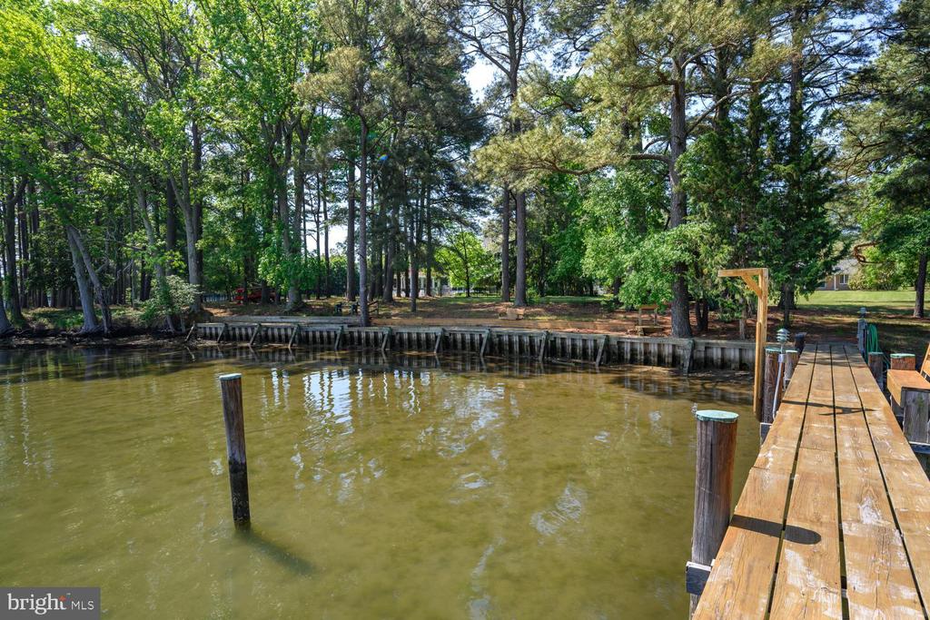 9251 MALLARD POINT COURT