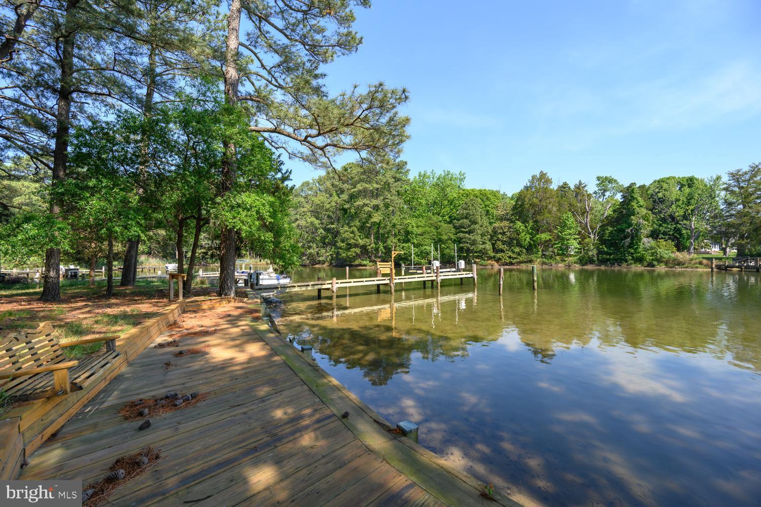 9251 MALLARD POINT COURT
