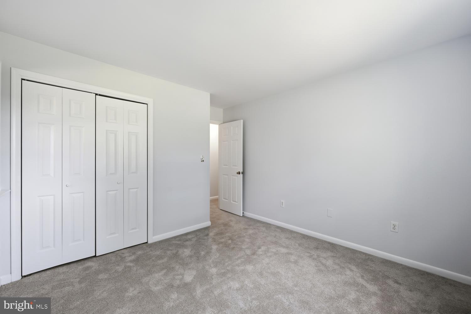 9251 MALLARD POINT COURT