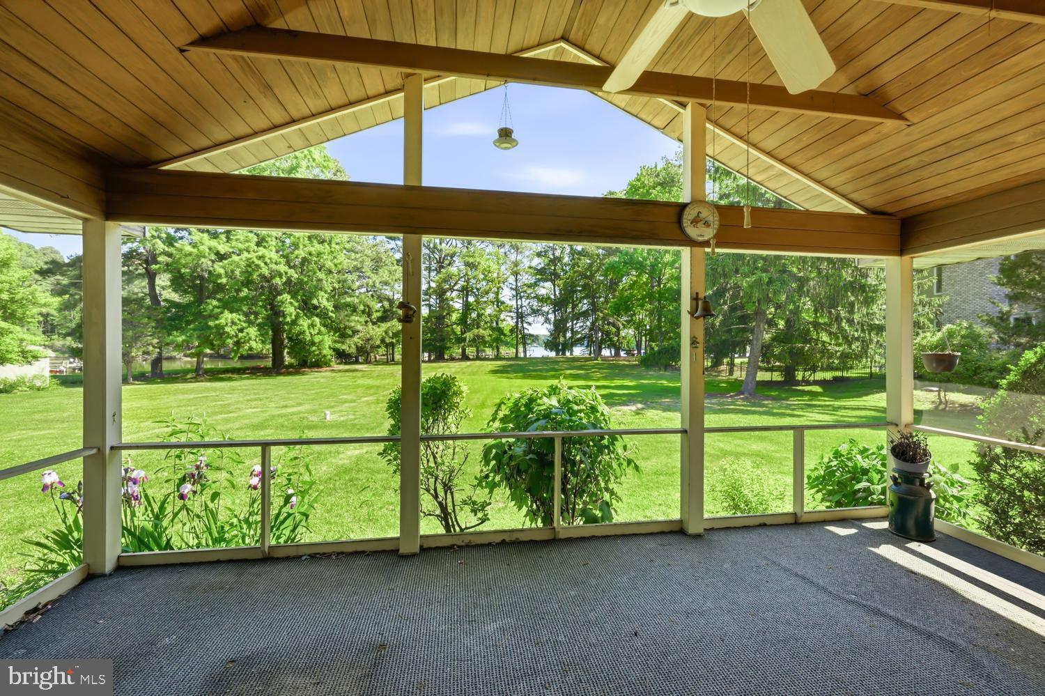 9251 MALLARD POINT COURT