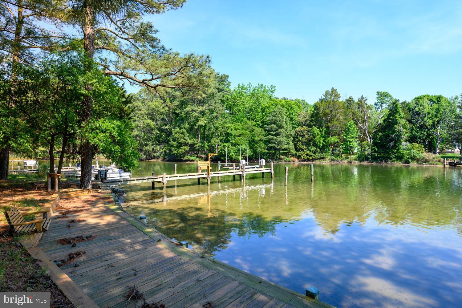 9251 MALLARD POINT COURT