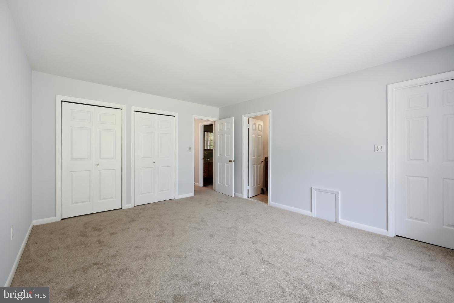 9251 MALLARD POINT COURT