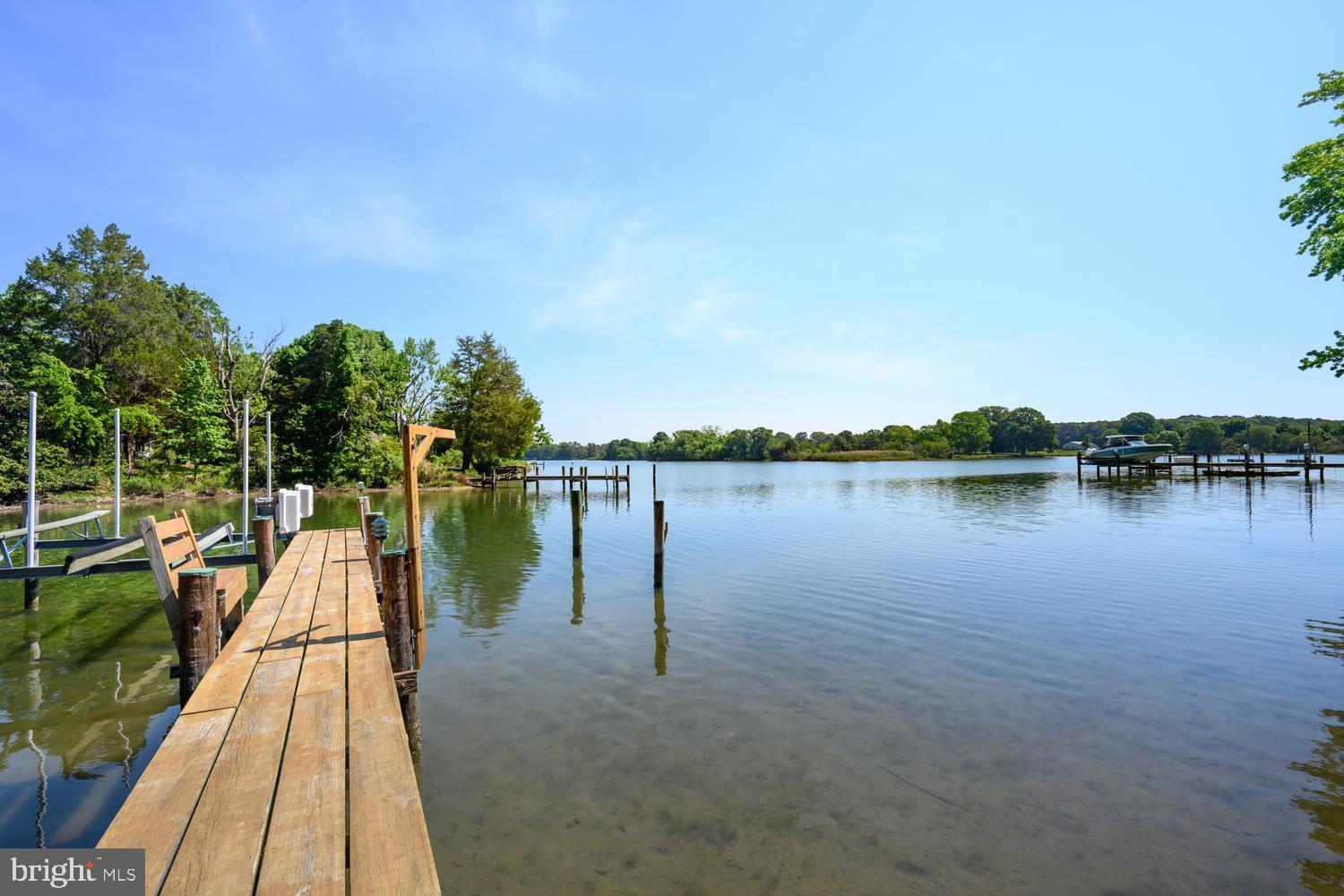 9251 MALLARD POINT COURT