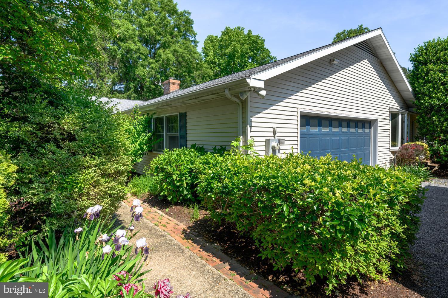 9251 MALLARD POINT COURT