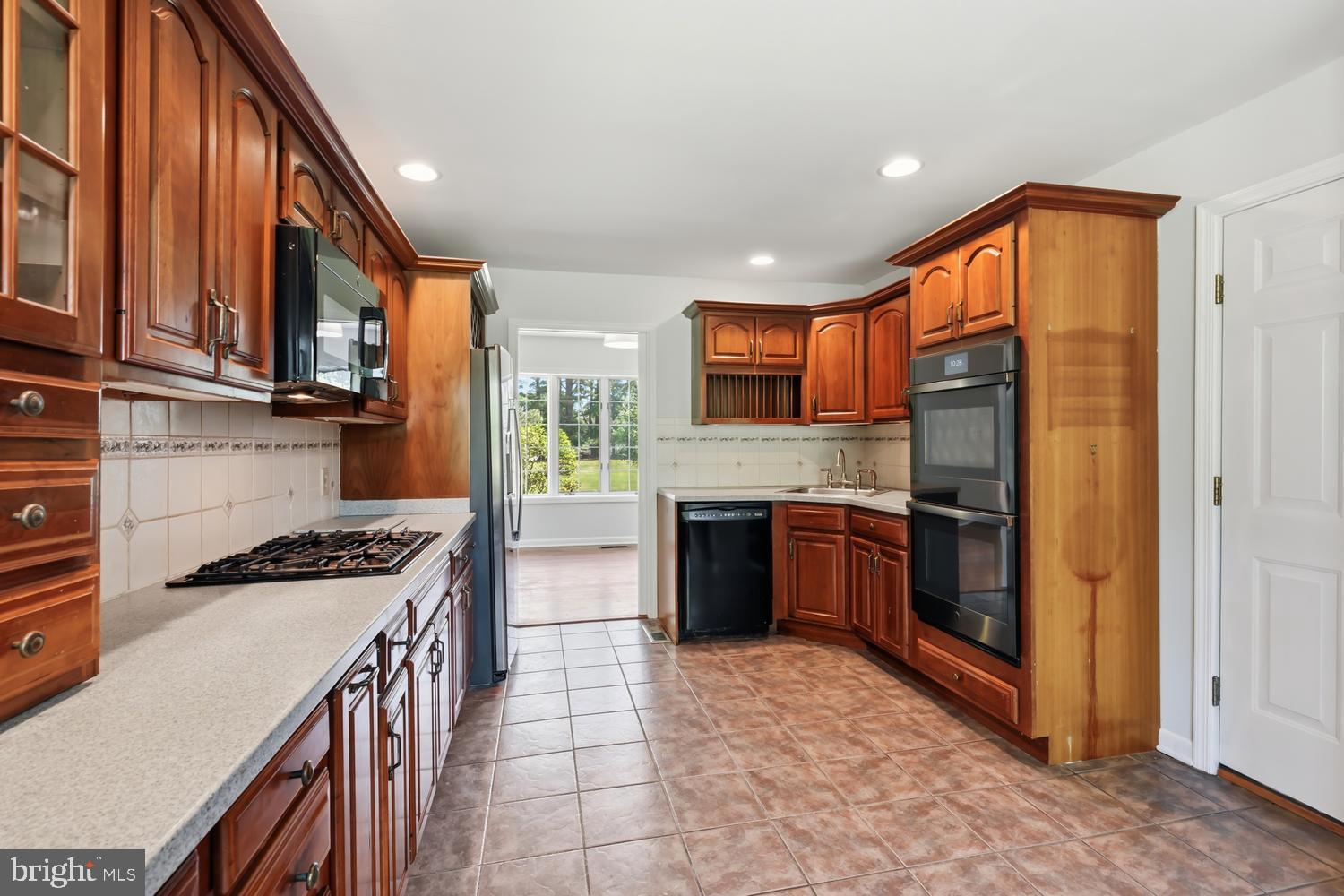 9251 MALLARD POINT COURT