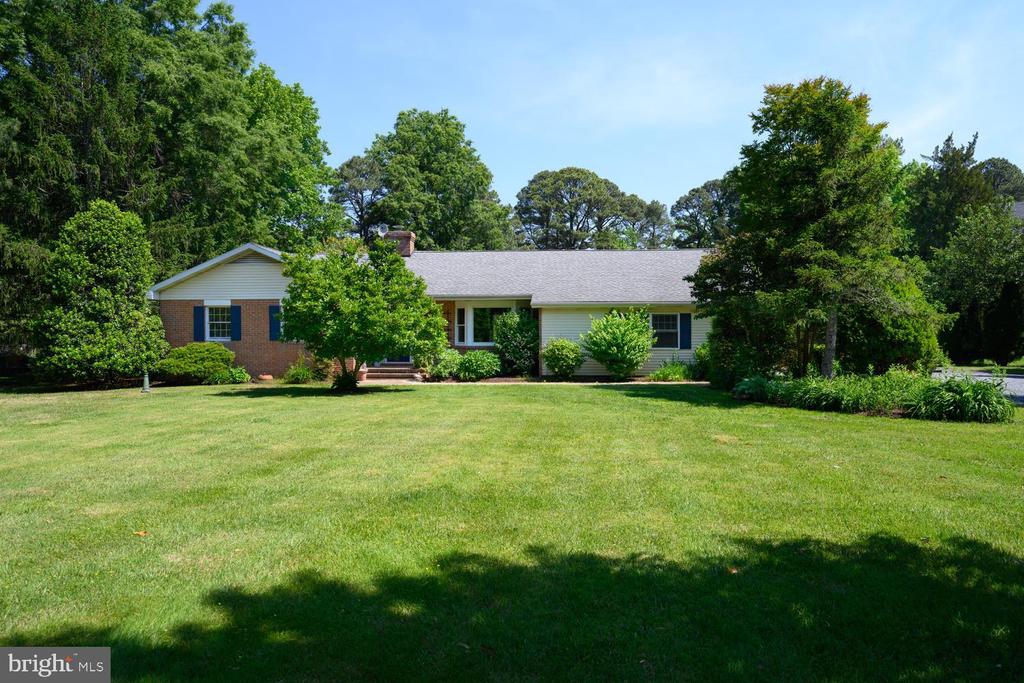 9251 MALLARD POINT COURT