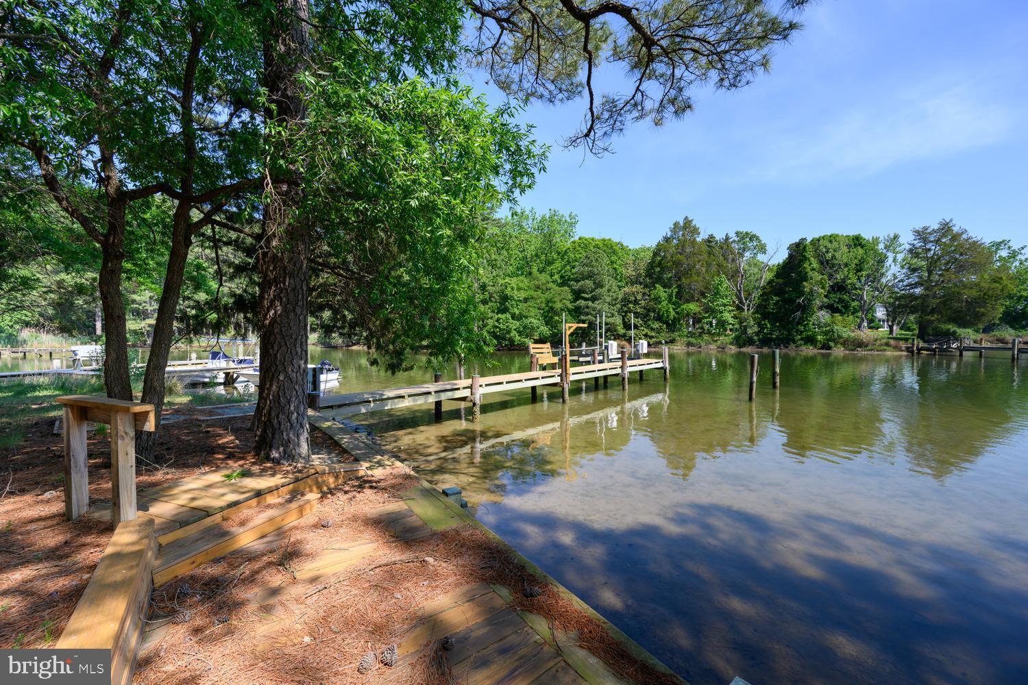 9251 MALLARD POINT COURT