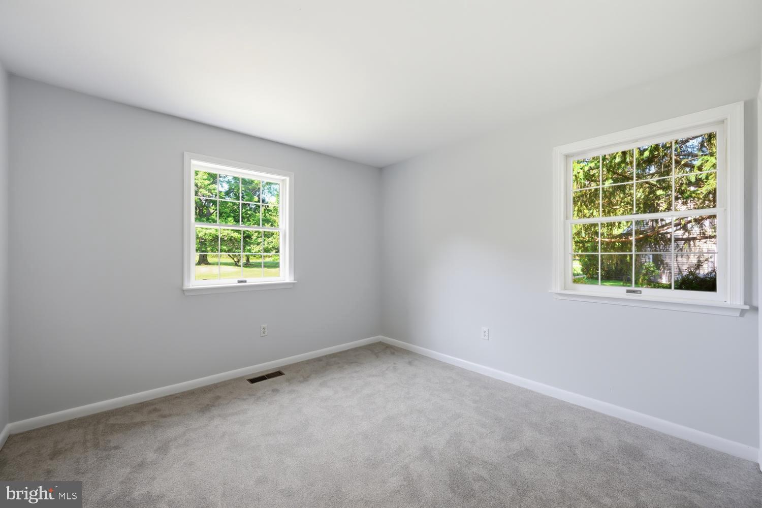 9251 MALLARD POINT COURT