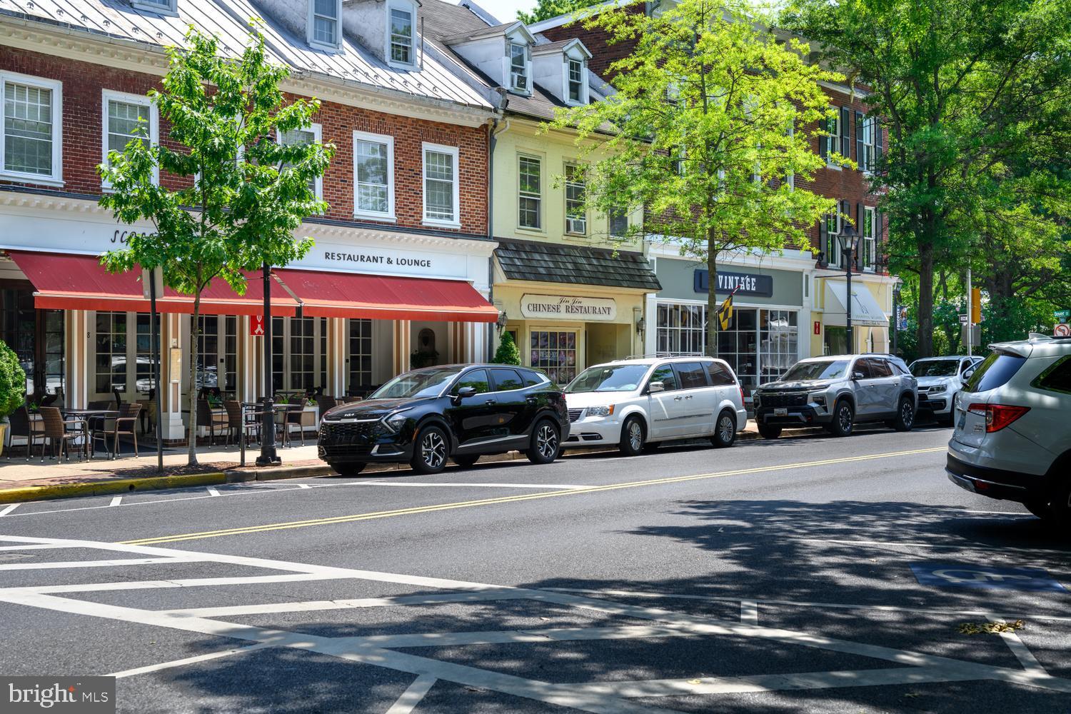 6 N WASHINGTON STREET