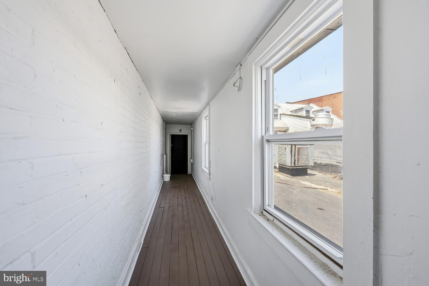 6 N WASHINGTON STREET