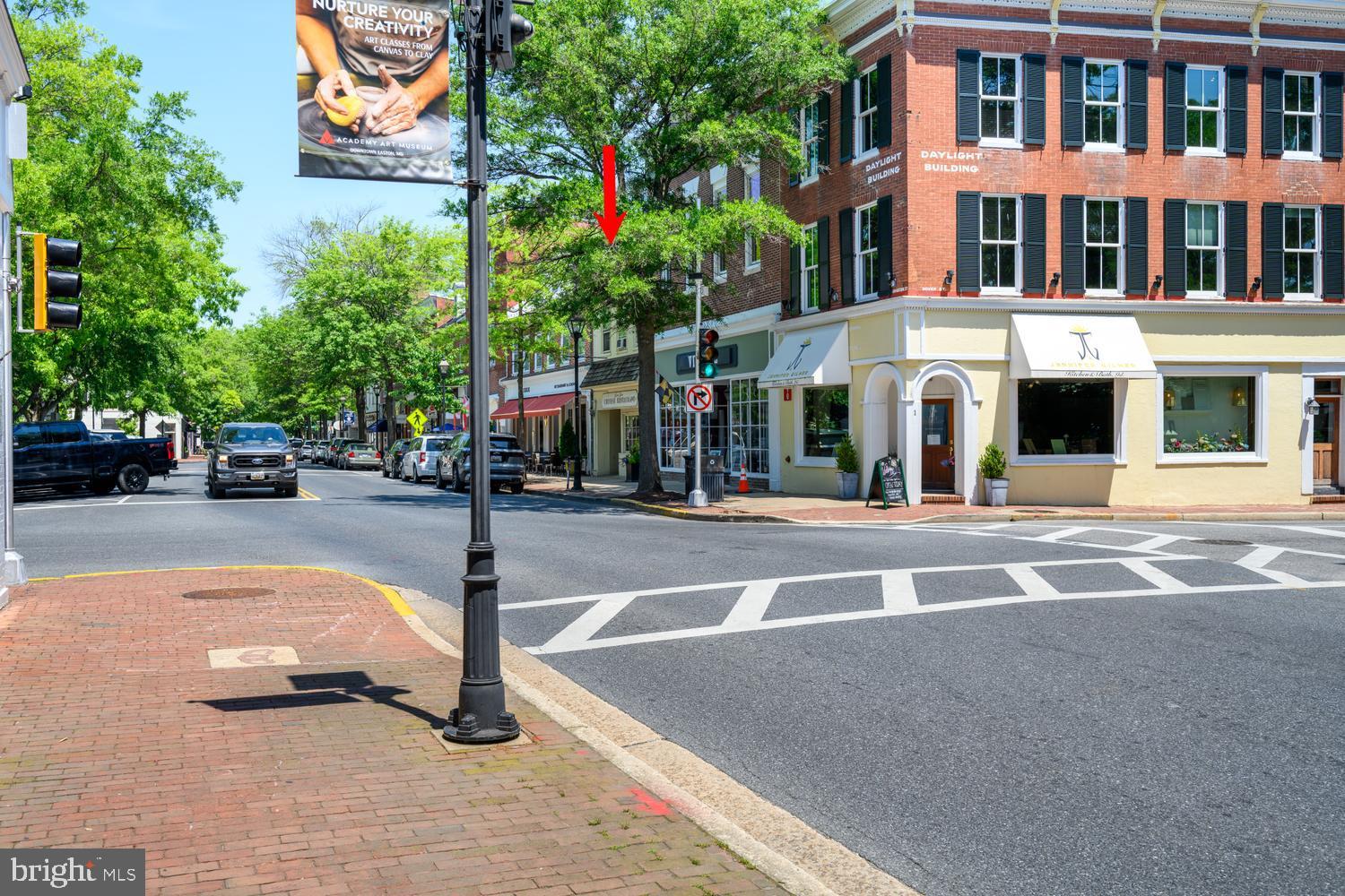 6 N WASHINGTON STREET