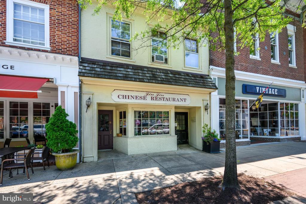 6 N WASHINGTON STREET