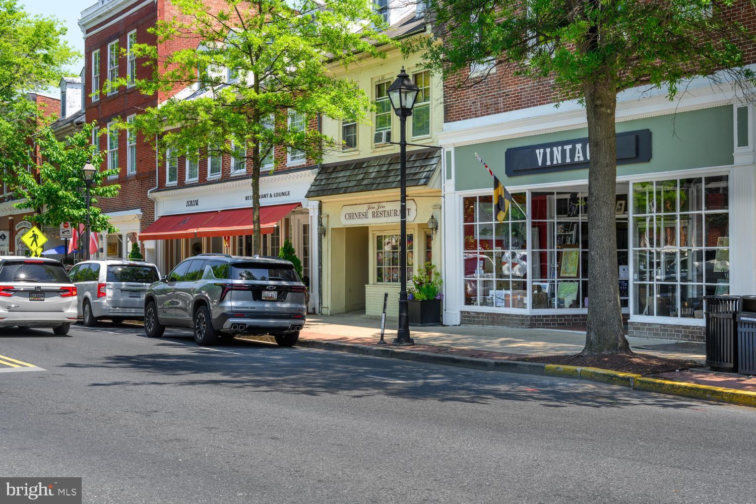 6 N WASHINGTON STREET