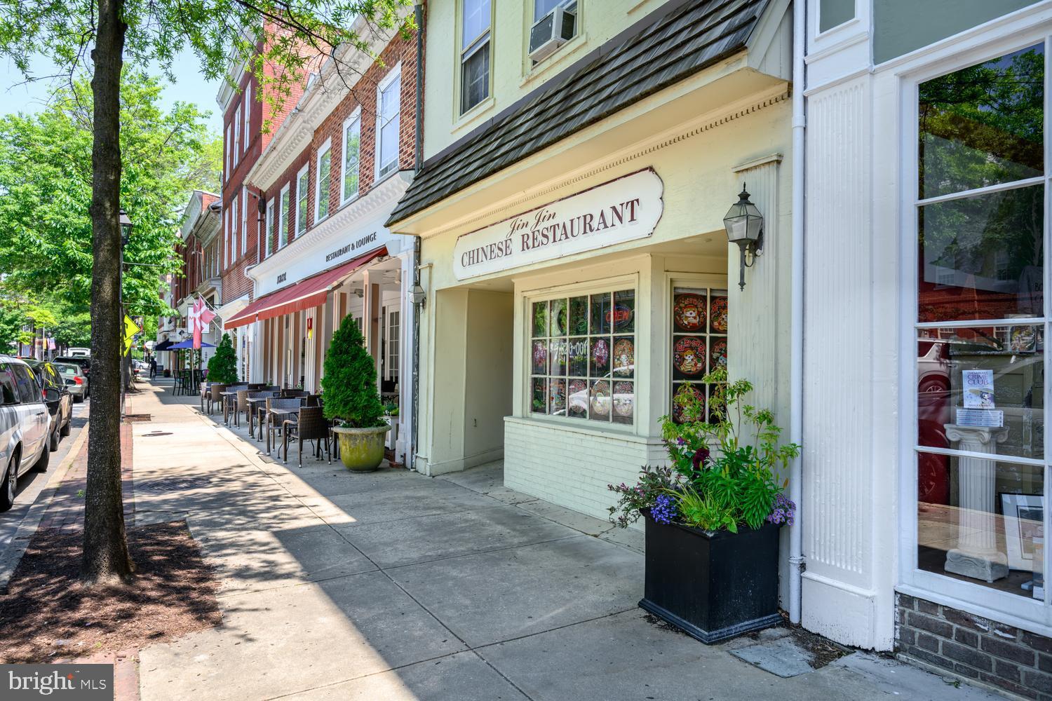 6 N WASHINGTON STREET
